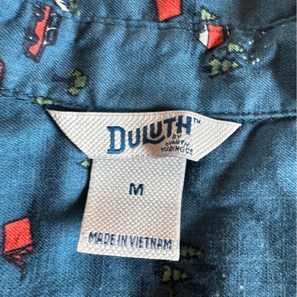 Duluth size medium short sleeve camper tshirt - Picture 3 of 5